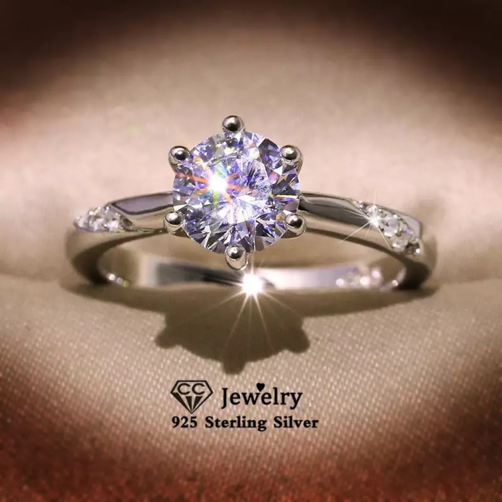 925 Sterling Silver Cubic ZIrconia Ring